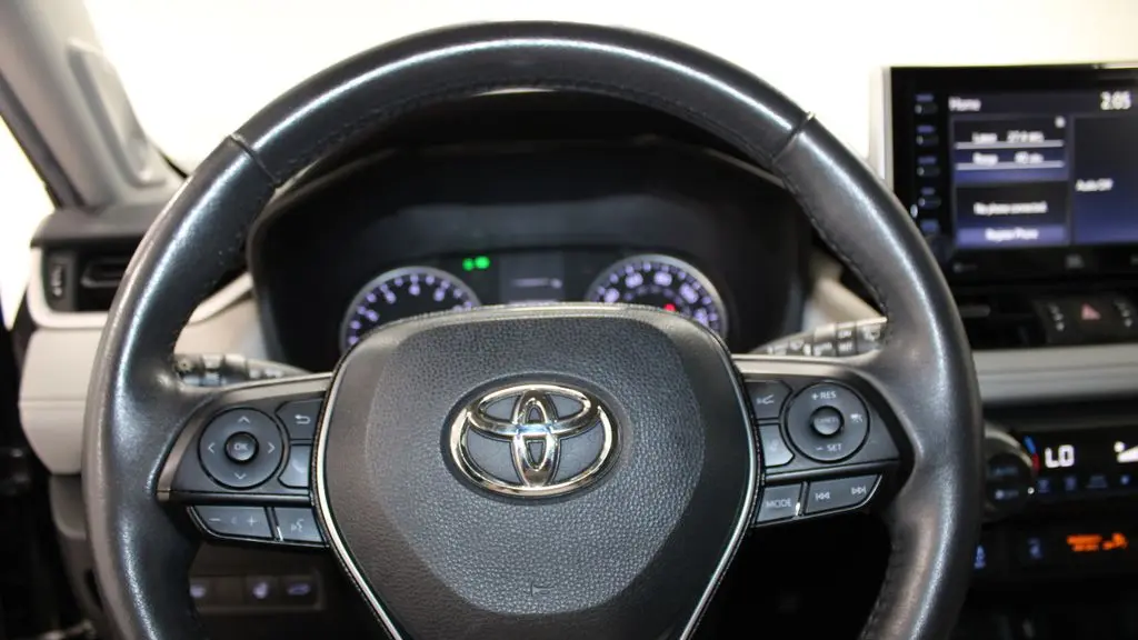 2020 Toyota RAV4 XLE Premium