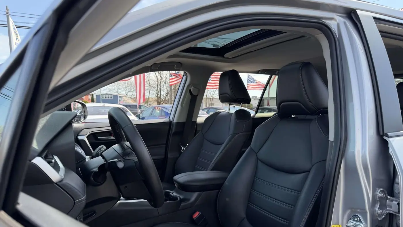 2021 Toyota RAV4 XLE Premium