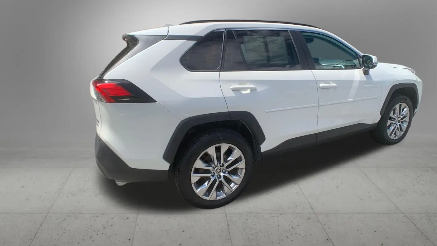 2021 Toyota RAV4 XLE Premium
