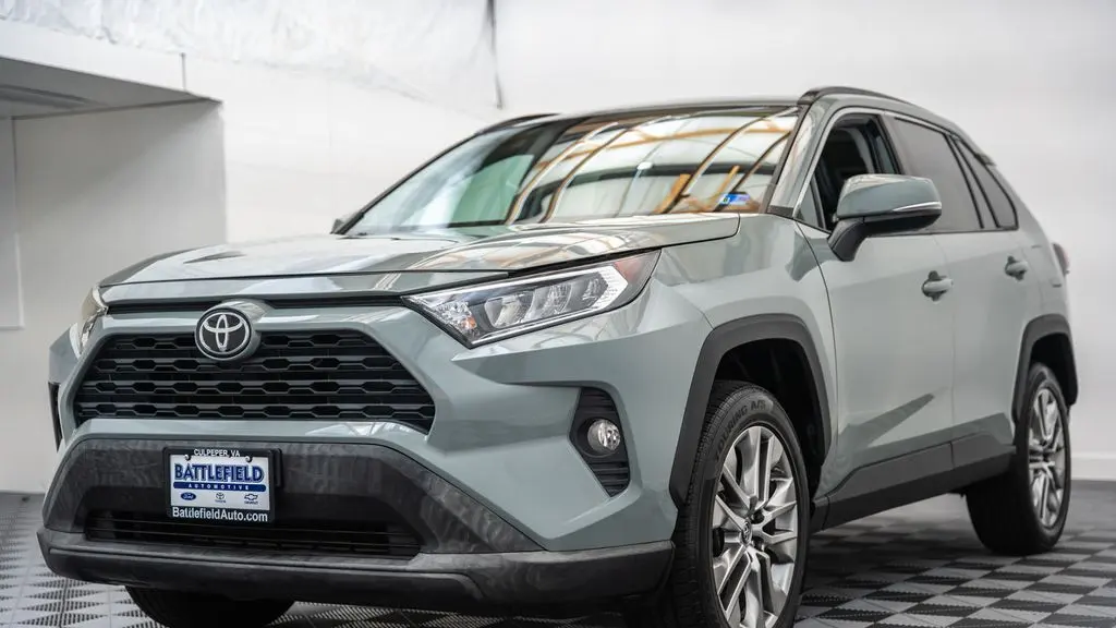 2019 Toyota RAV4 XLE Premium