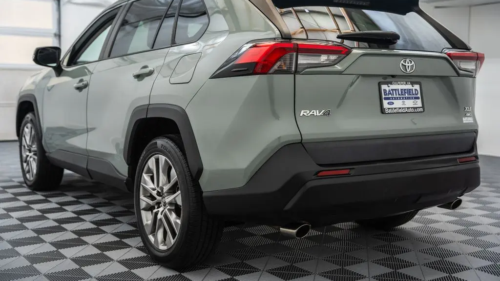 2019 Toyota RAV4 XLE Premium