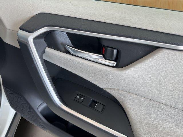 2020 Toyota RAV4 - $20,888