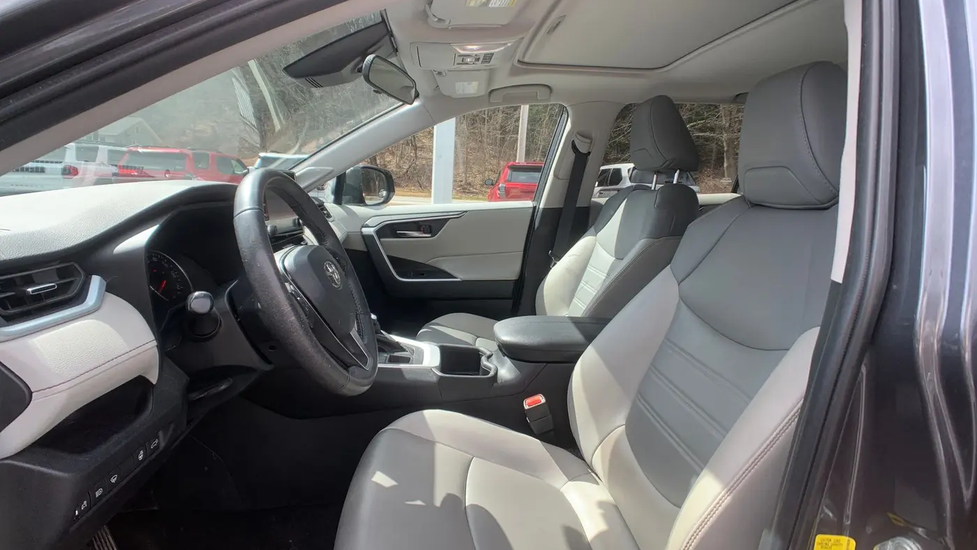 2022 Toyota RAV4 XLE Premium