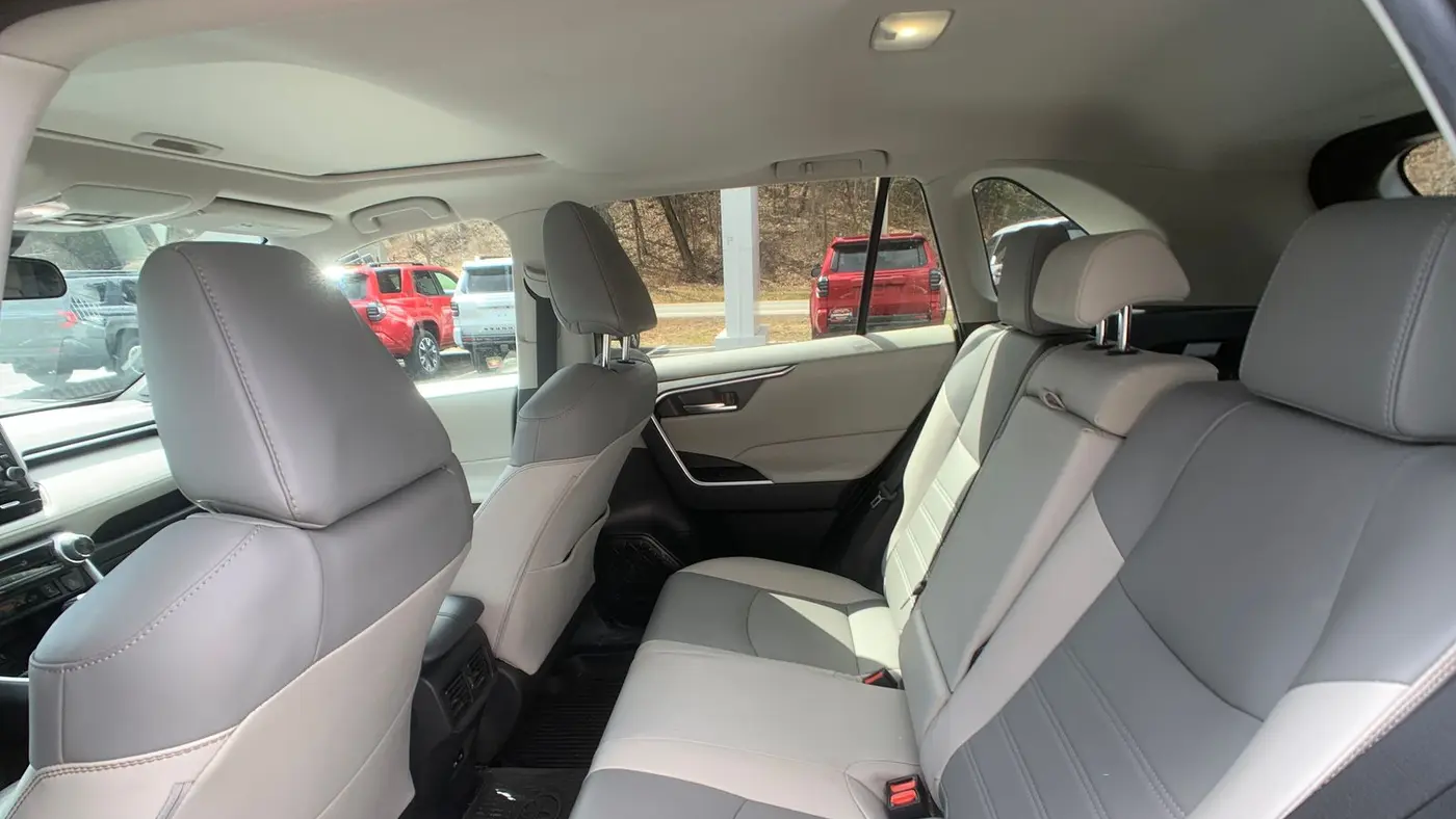 2022 Toyota RAV4 XLE Premium