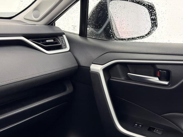 2025 Toyota RAV4 - $38,000