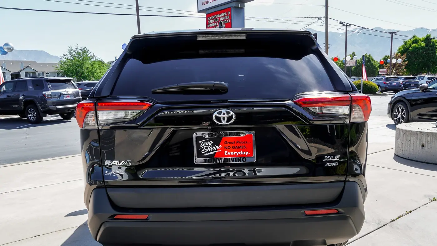2024 Toyota RAV4 XLE Premium