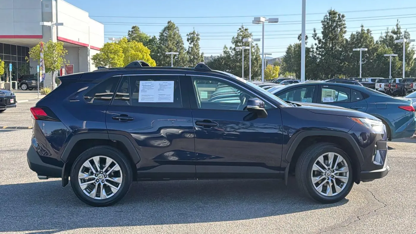 2022 Toyota RAV4 XLE Premium