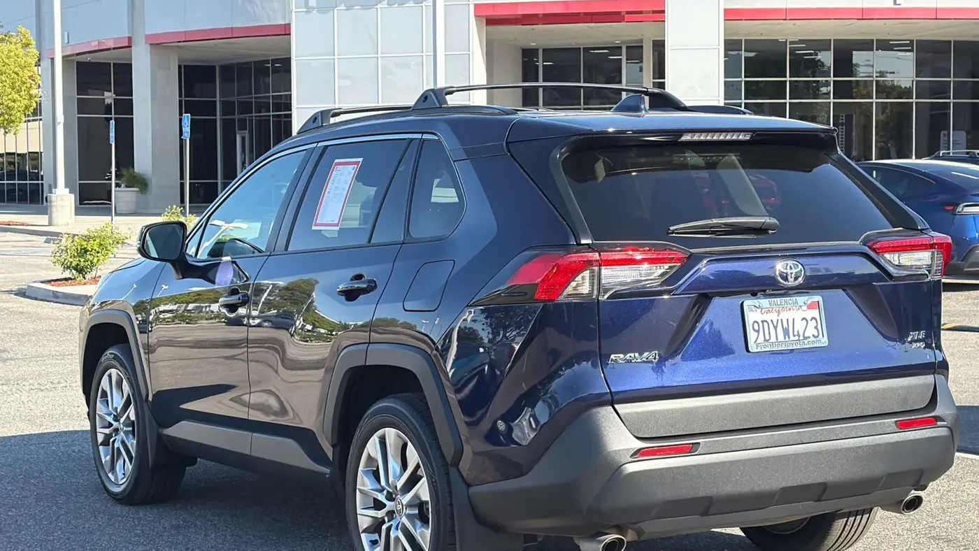 2022 Toyota RAV4 XLE Premium