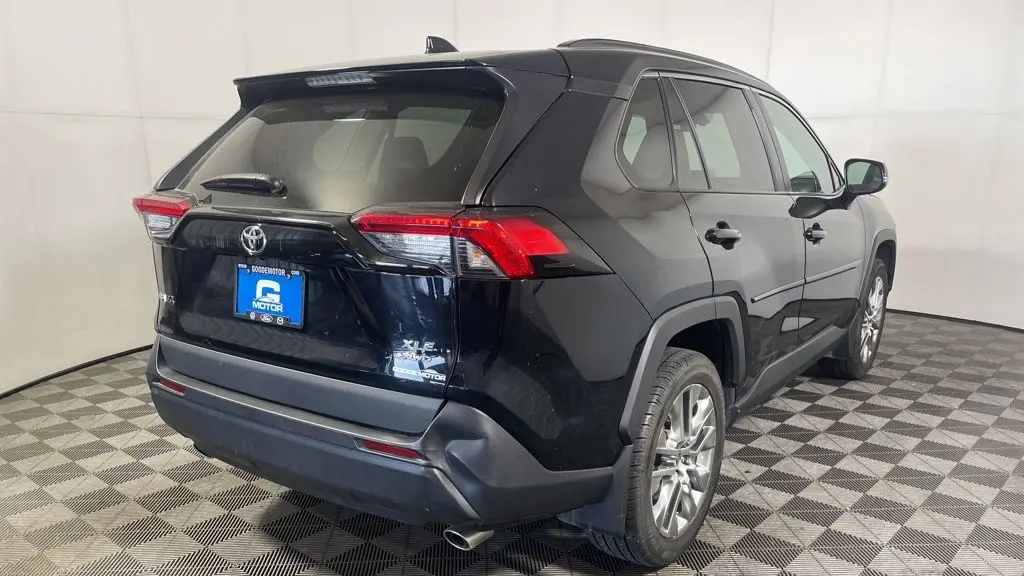 2021 Toyota RAV4 XLE Premium