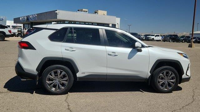 2024 Toyota RAV4 Hybrid XLE Premium