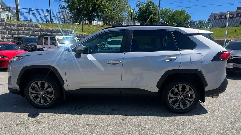2024 Toyota RAV4 Hybrid XLE Premium