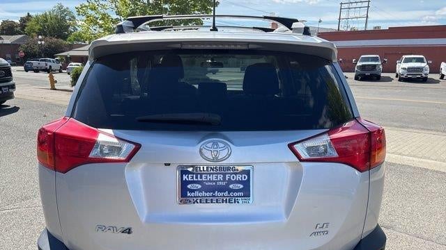 2015 Toyota RAV4 LE