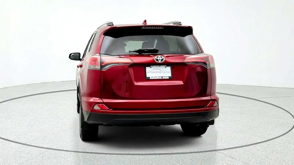 2018 Toyota RAV4 - $19,295