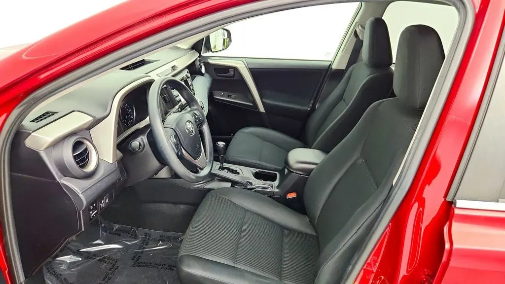 2018 Toyota RAV4 - $19,295