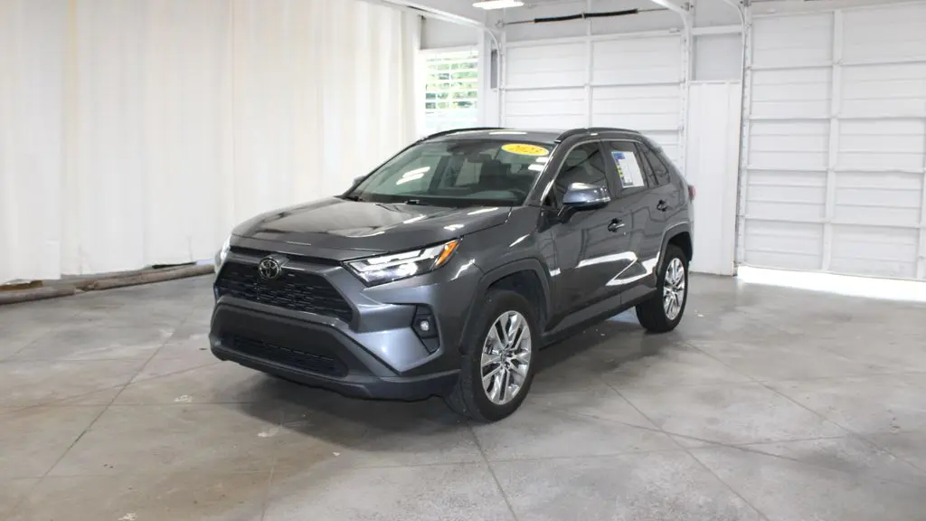 2023 Toyota RAV4 XLE Premium