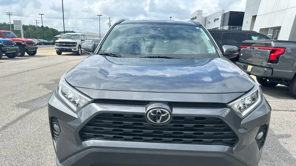 2020 Toyota RAV4 XLE Premium