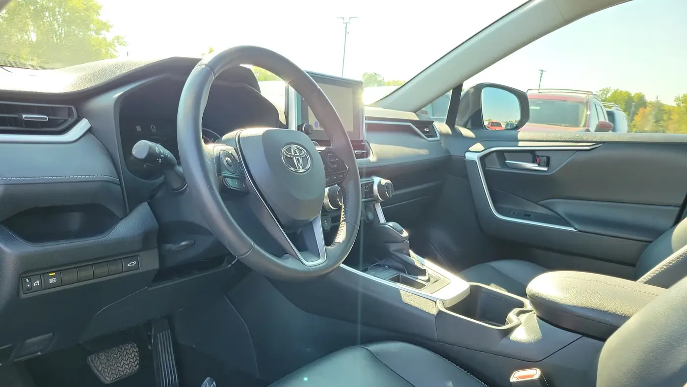 2023 Toyota RAV4 XLE Premium