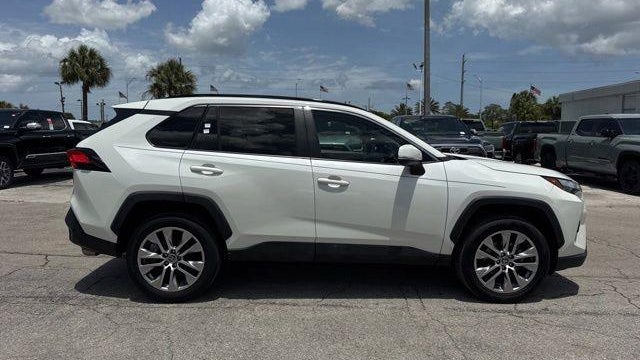 2022 Toyota RAV4 XLE Premium