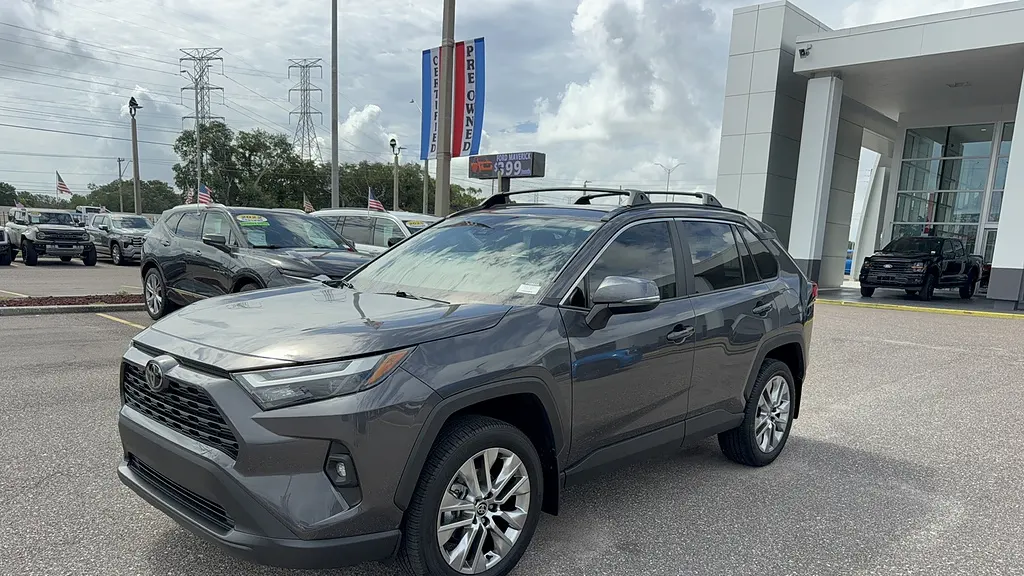 2025 Toyota RAV4 XLE Premium