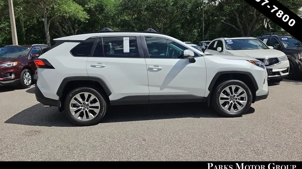 2025 Toyota RAV4 XLE Premium