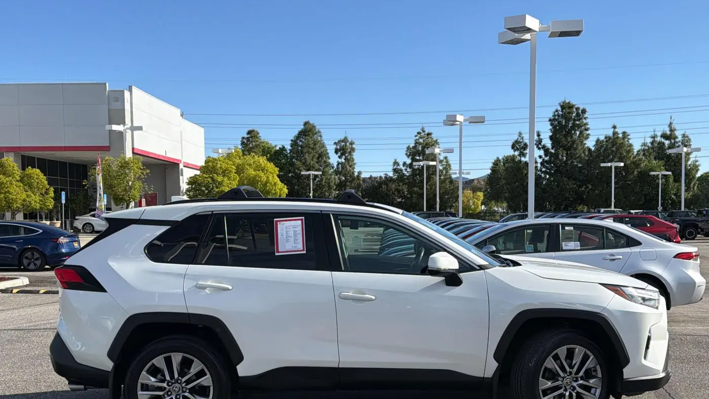 2022 Toyota RAV4 XLE Premium