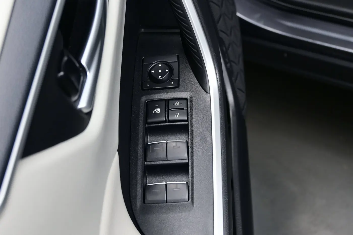 2025 Toyota RAV4 - $36,870