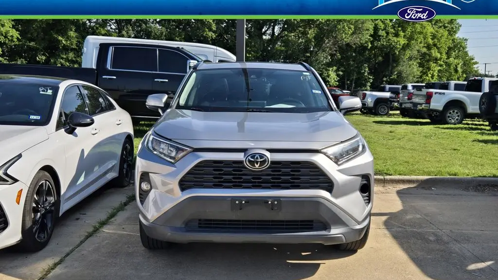 2019 Toyota RAV4 XLE Premium
