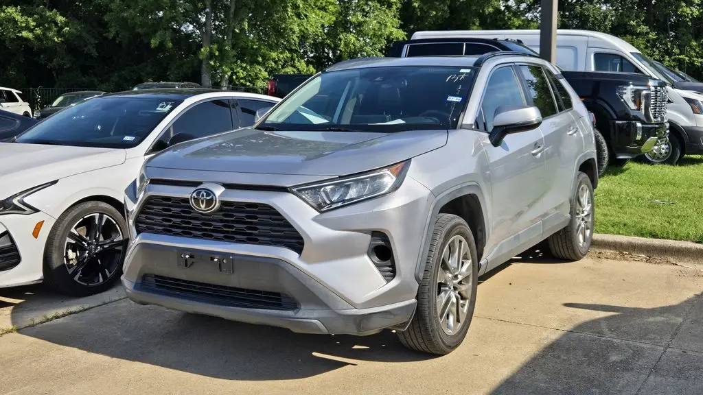 2019 Toyota RAV4 XLE Premium