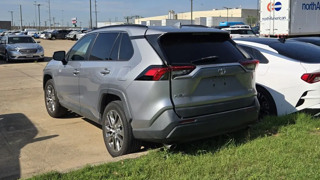 2019 Toyota RAV4 XLE Premium