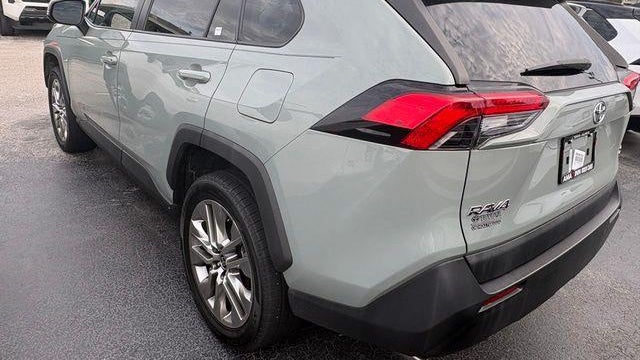 2022 Toyota RAV4 XLE Premium