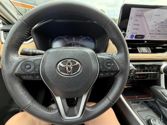 2024 Toyota RAV4 - $39,000