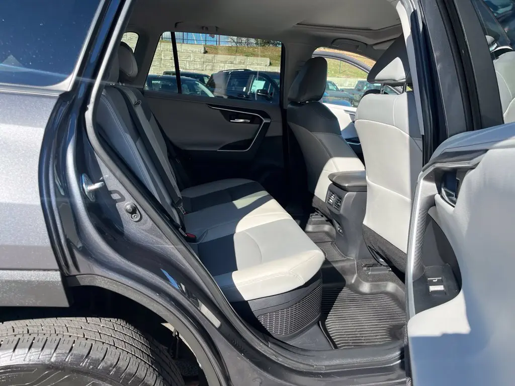 2021 Toyota RAV4 - $29,325