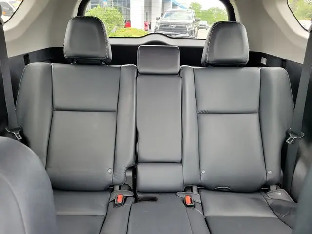 2017 Toyota RAV4 - $15,943