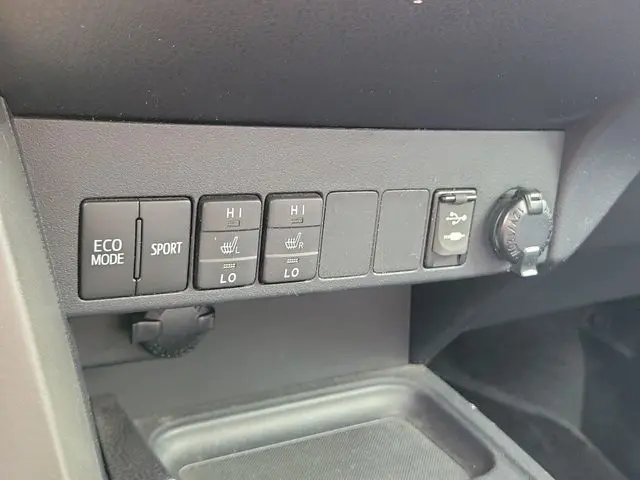2017 Toyota RAV4 - $15,943