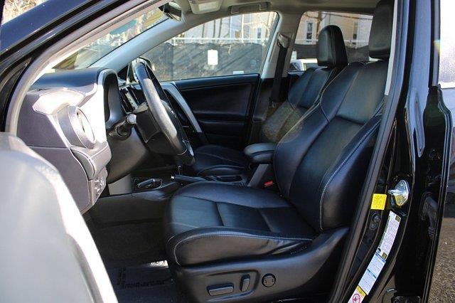 2017 Toyota RAV4 - $15,989