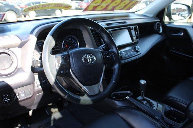 2017 Toyota RAV4 - $15,989