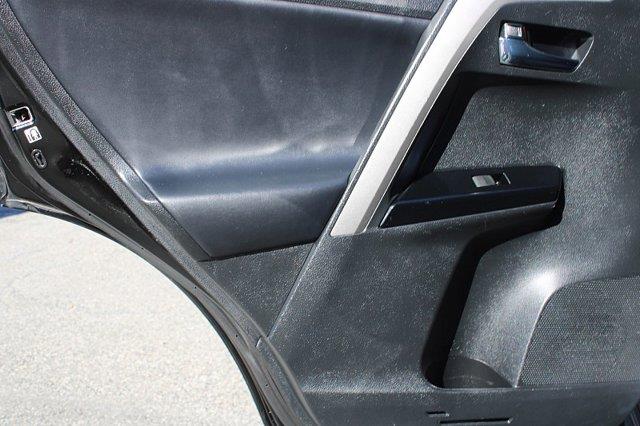 2017 Toyota RAV4 - $15,989
