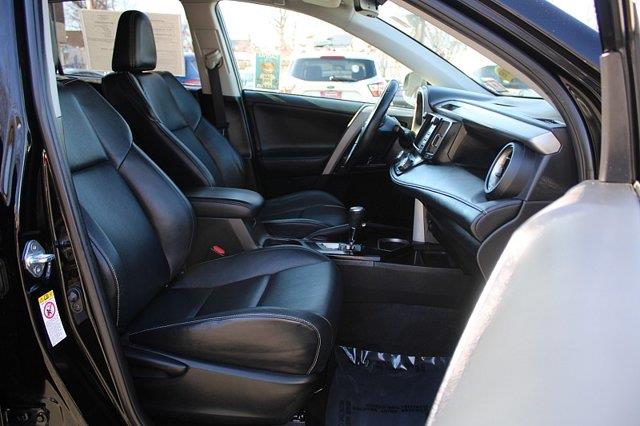 2017 Toyota RAV4 - $15,989