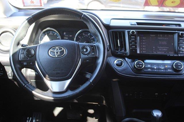 2017 Toyota RAV4 - $15,989