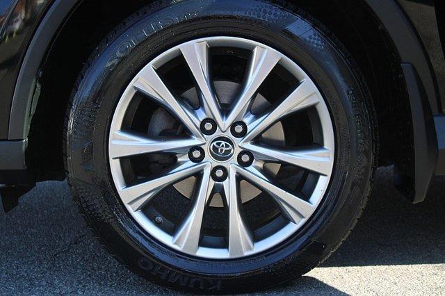 2017 Toyota RAV4 - $15,989