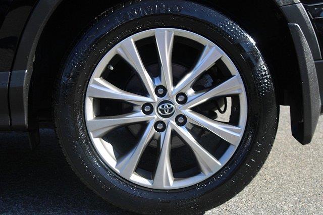 2017 Toyota RAV4 - $15,989