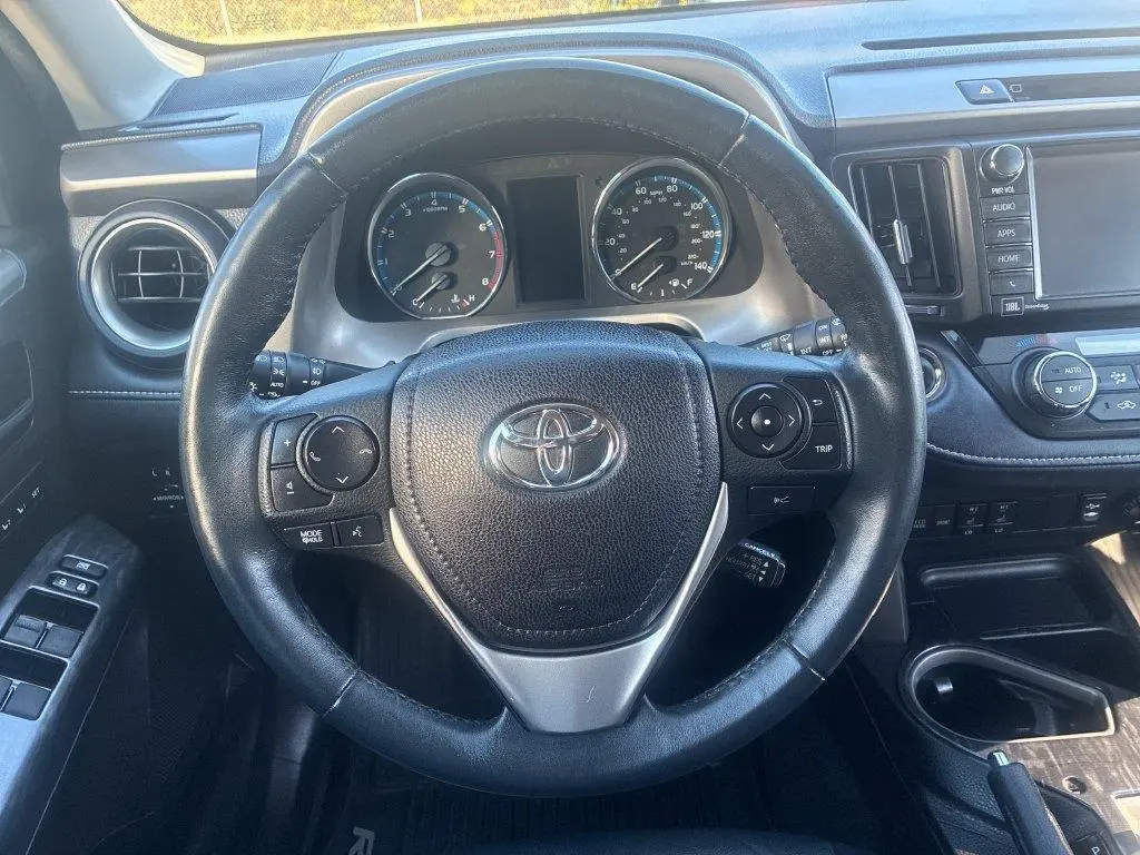 2017 Toyota RAV4 - $15,900