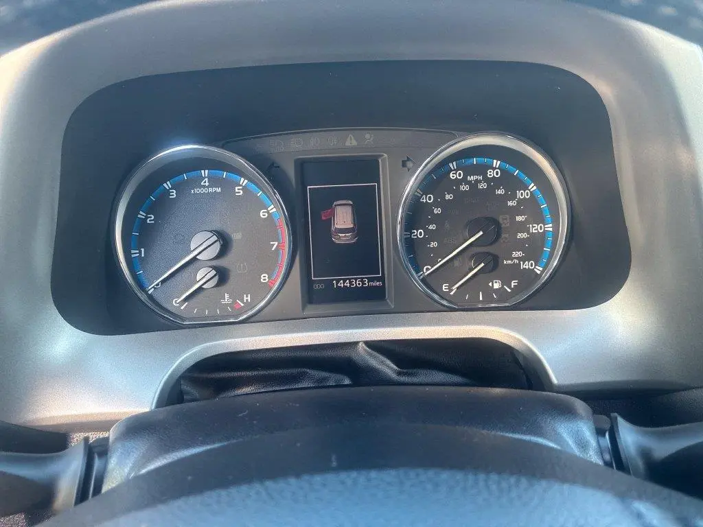 2017 Toyota RAV4 - $15,900