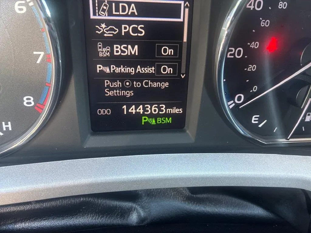 2017 Toyota RAV4 - $15,900