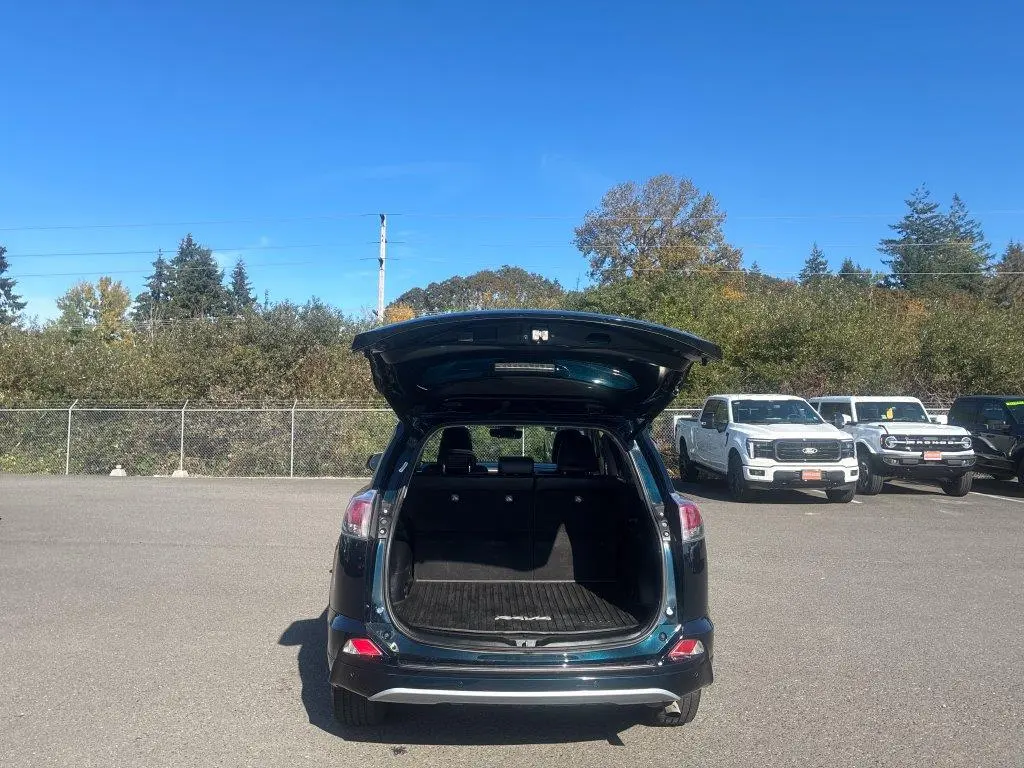 2017 Toyota RAV4 - $15,900