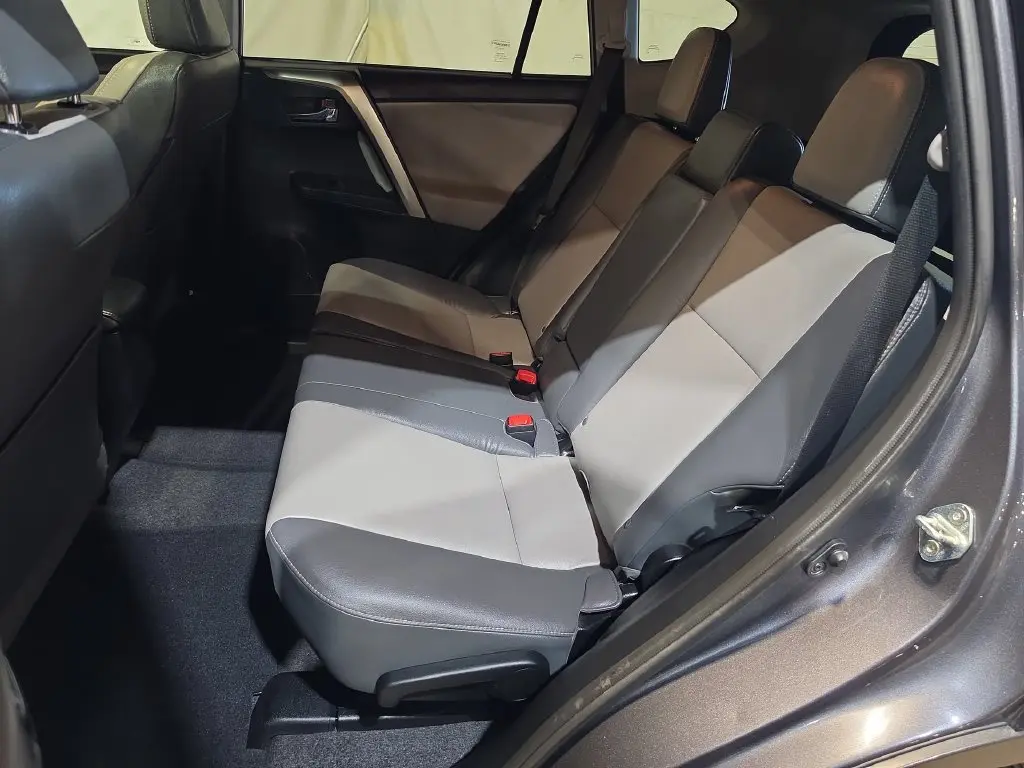 2015 Toyota RAV4 - $18,229