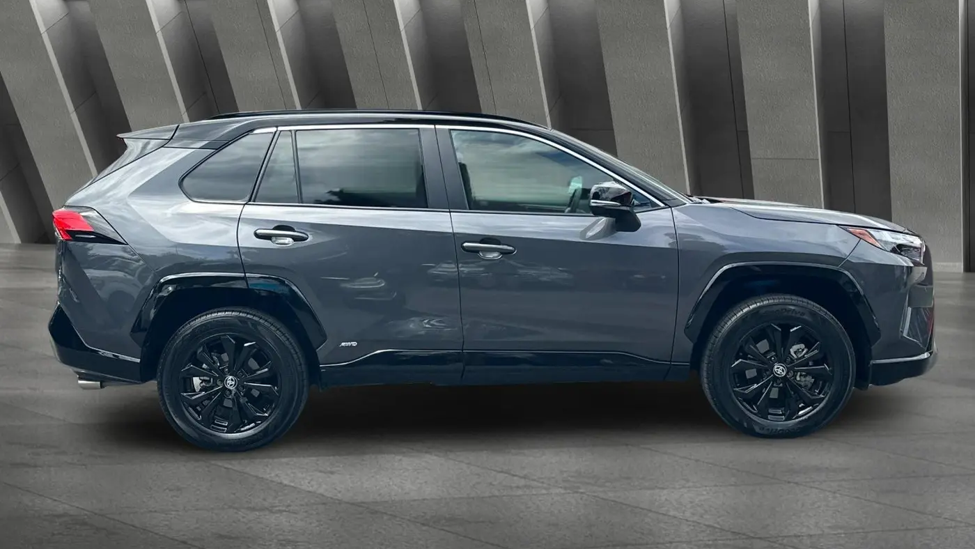 2024 Toyota RAV4 Hybrid XSE