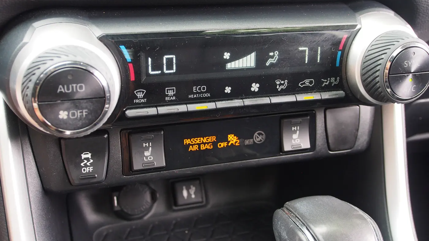2019 Toyota RAV4 Hybrid XSE