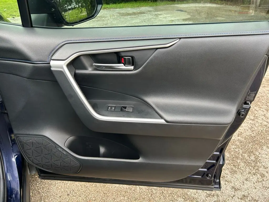 2020 Toyota RAV4 - $19,997