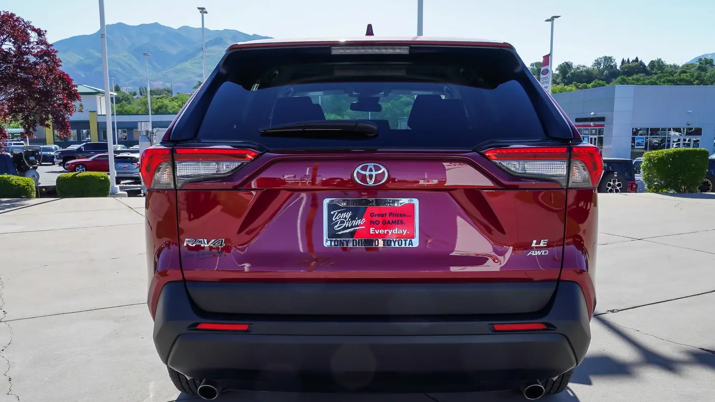 2025 Toyota RAV4 LE